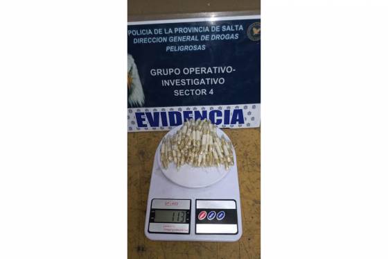 En un operativo policial contra el narcotráfico se logró decomisar más de mil dosis de cocaína